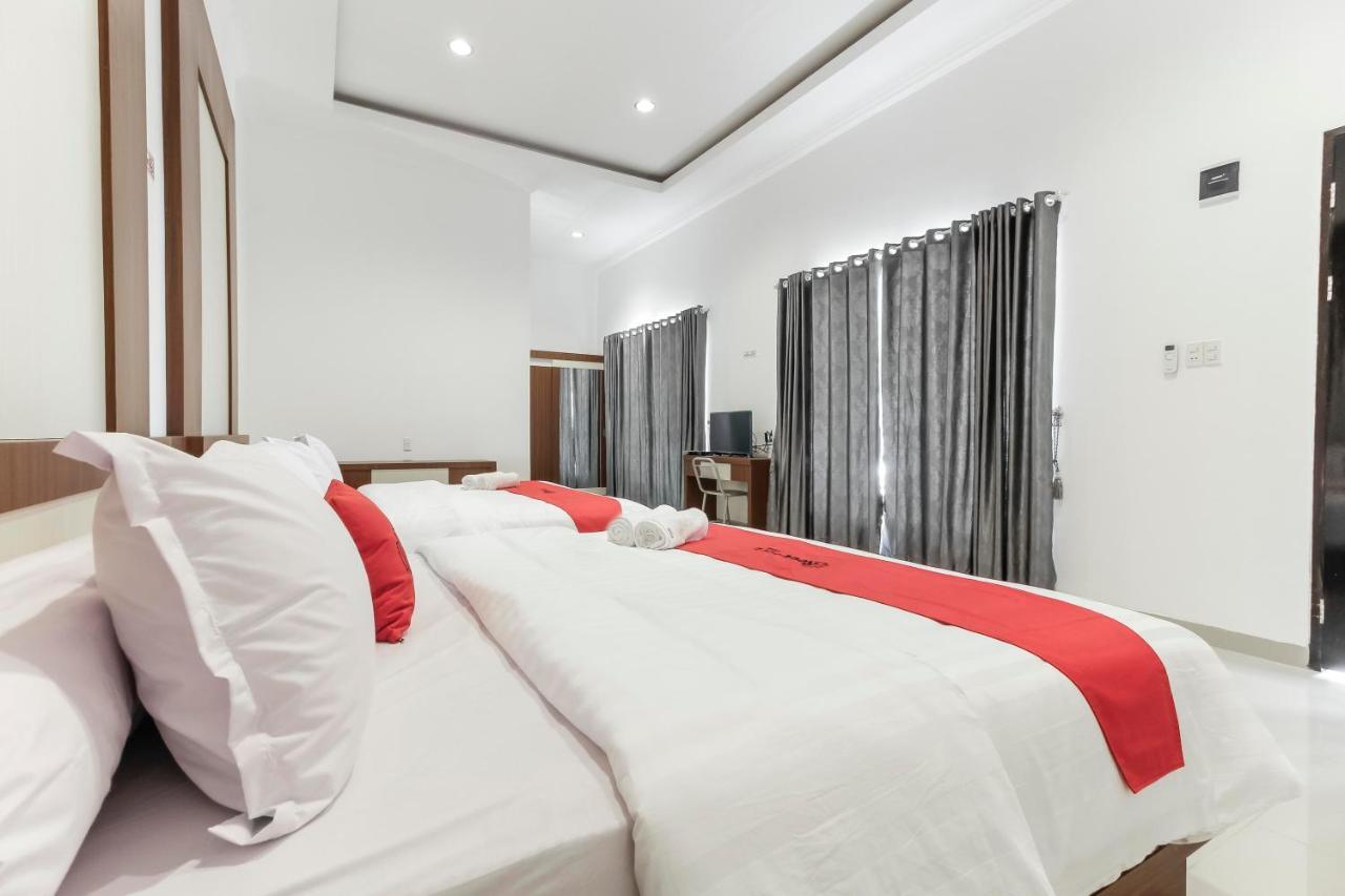 Reddoorz Premium @ Setiabudi Medan Sunggal Exterior foto