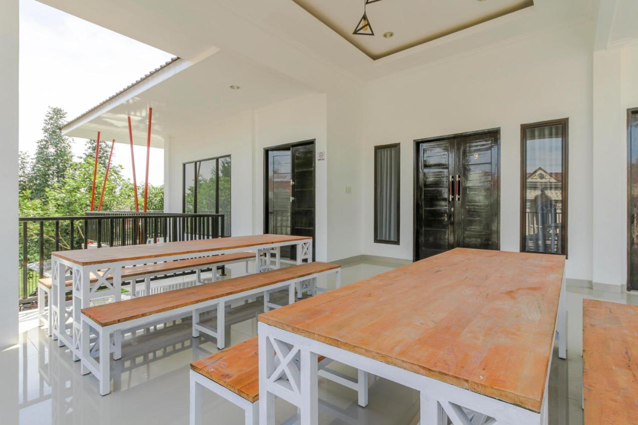 Reddoorz Premium @ Setiabudi Medan Sunggal Exterior foto